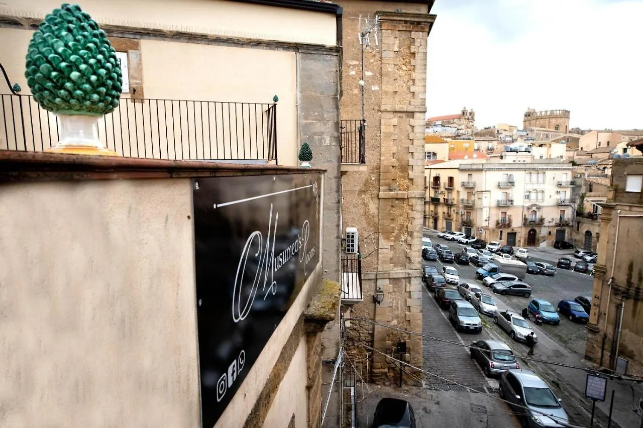 Musumeci'S Apartment Кальтаджироне